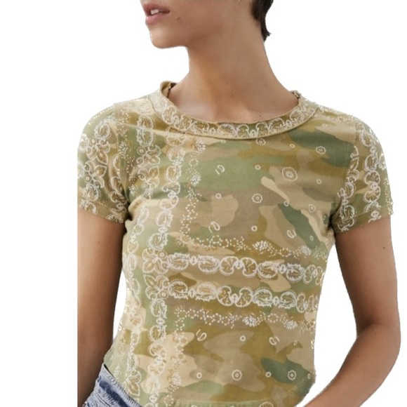 Anthropologie Pilcro Everyday Cropped Tee Bohemian Paisley Camo Print Size Large - Picture 2 of 8